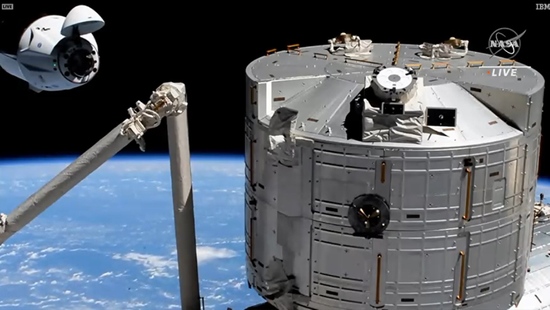 SpaceX2021载人首秀二手装备送4名宇航员上太空